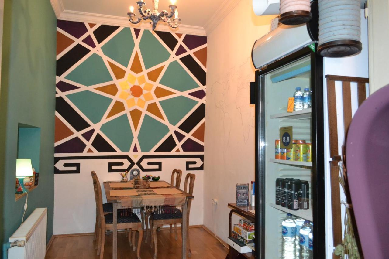My Happy Home Hostel Izmir Bagian luar foto